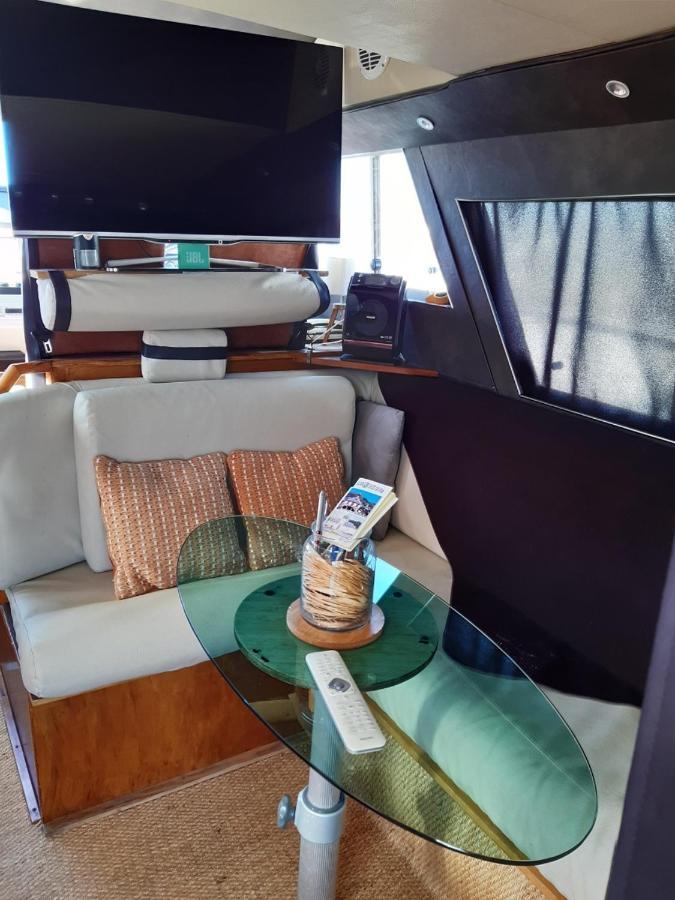 Bateau Cocoon Au Bassin Des Lumieres Hotel Bordeaux Bagian luar foto